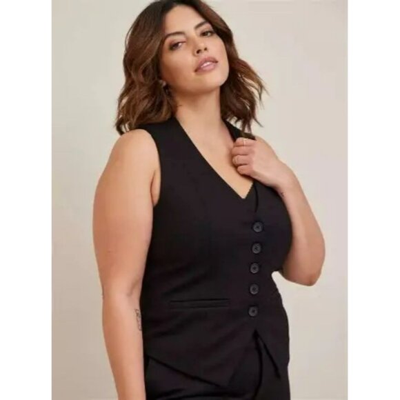 Sold_Sold_Sold!! Torrid Studio Button Vest Luxe Ponte Tailored Women’s Black- 2X - Picture 1 of 9